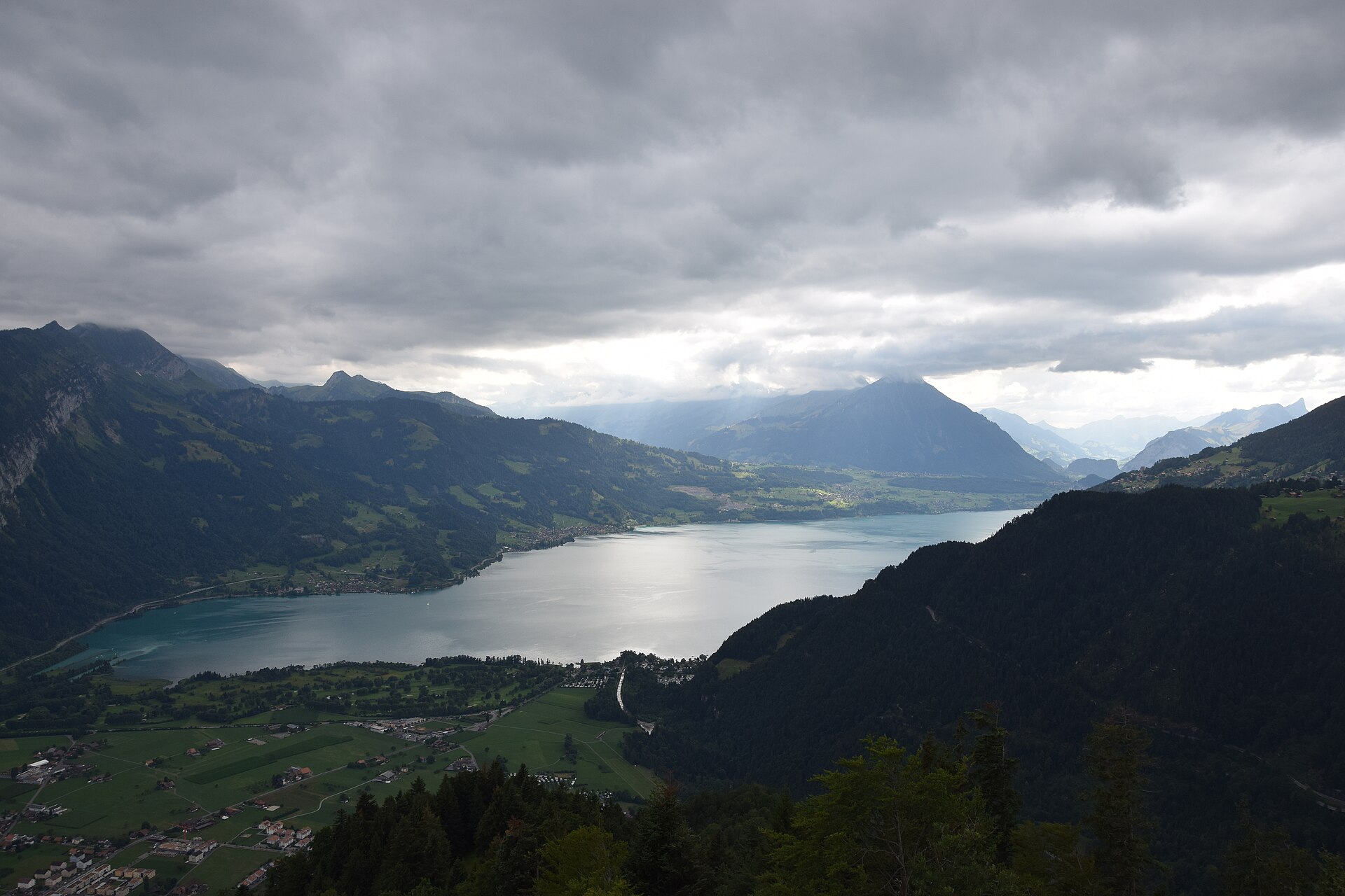 Blick vom Harder Kulm auf Interlaken